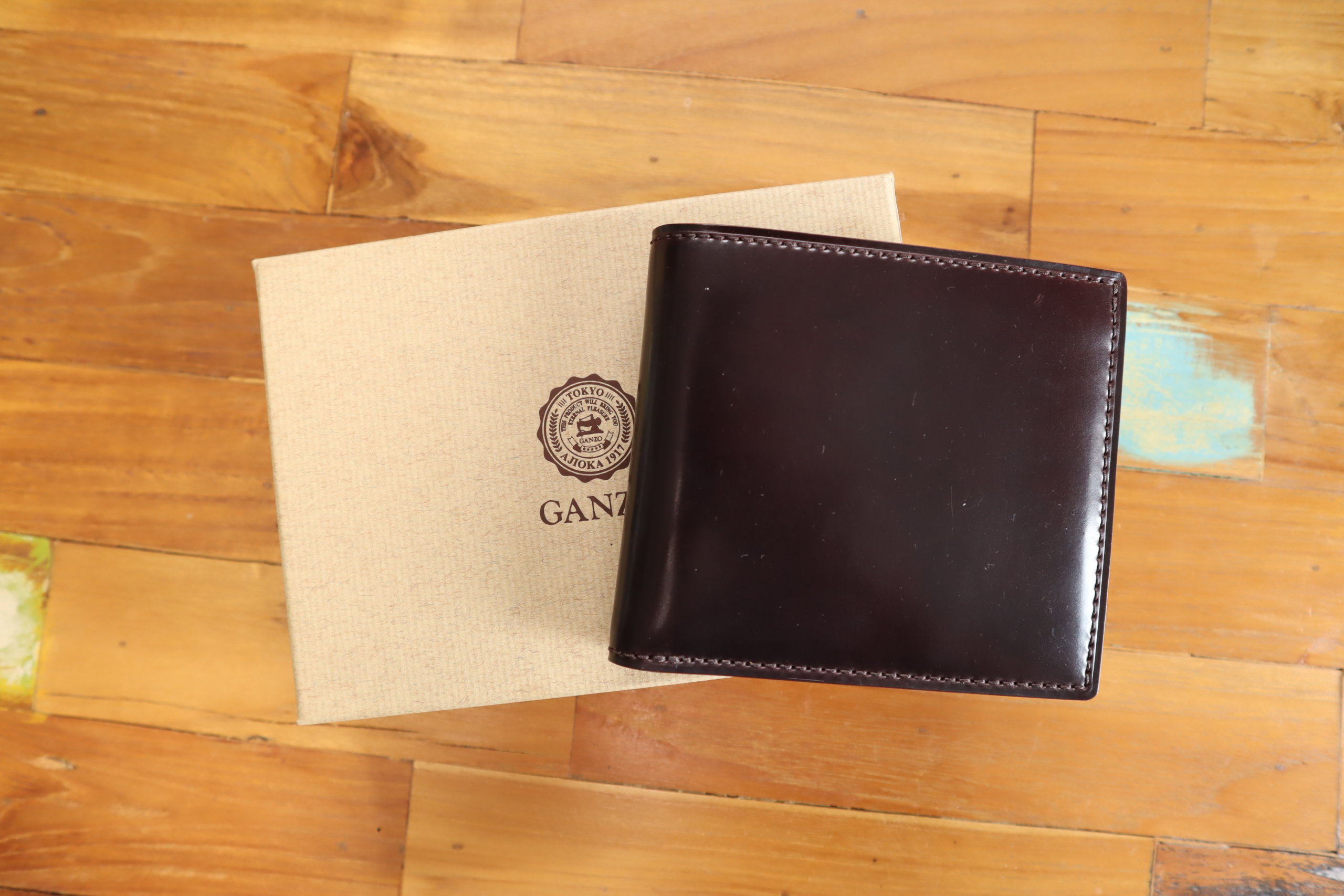 人気定番 GANZO シェルコードバン2 ナチュラル 二つ折り財布 - 折り財布